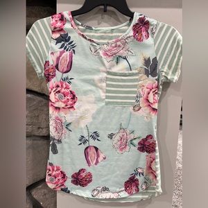 Floral short sleeve shirt
